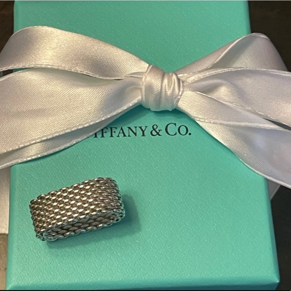SOLD 💯% Authentic Tiffany & Co Mesh Ring ✨ - Picture 1 of 5